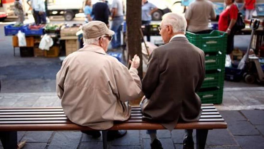 L&#039;envelliment de la població tensiona el sistema públic de pensions espanyol.