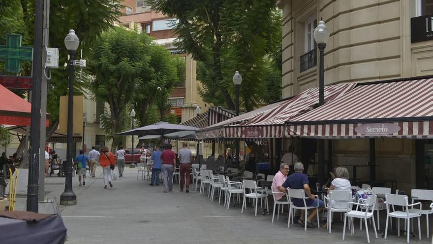 El Ayuntamiento de Murcia rebaja a la mitad las tasas de terrazas y mercadillos