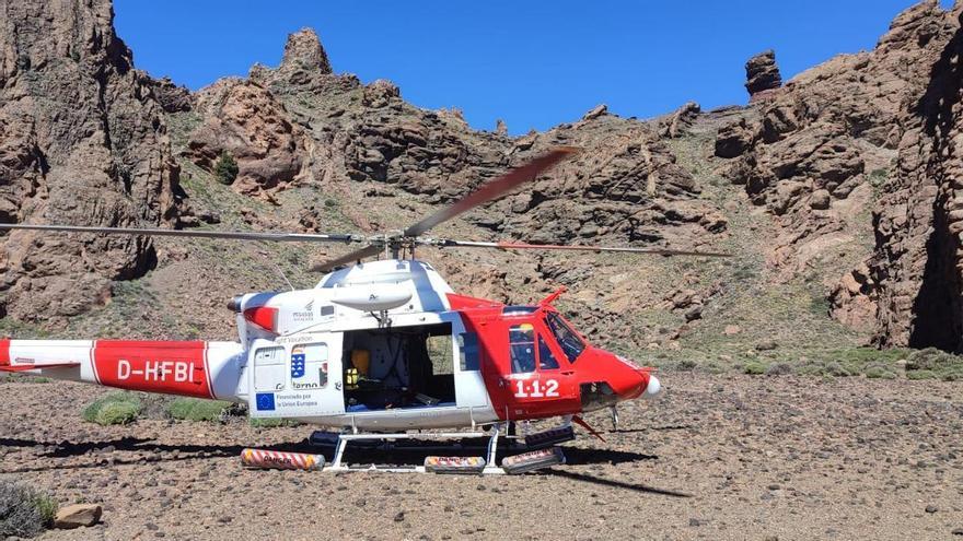 Rescatan a una mujer accidentada en un sendero en Tenerife