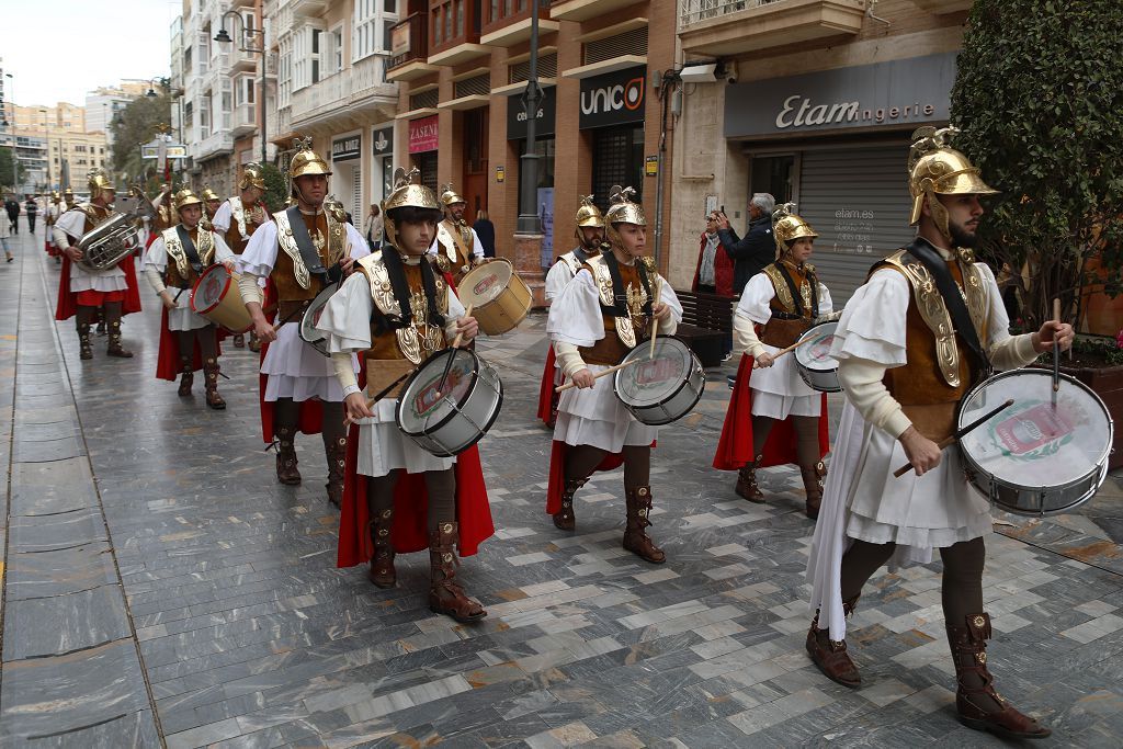 Soldados de Roma pasean por las calles de Cartagena