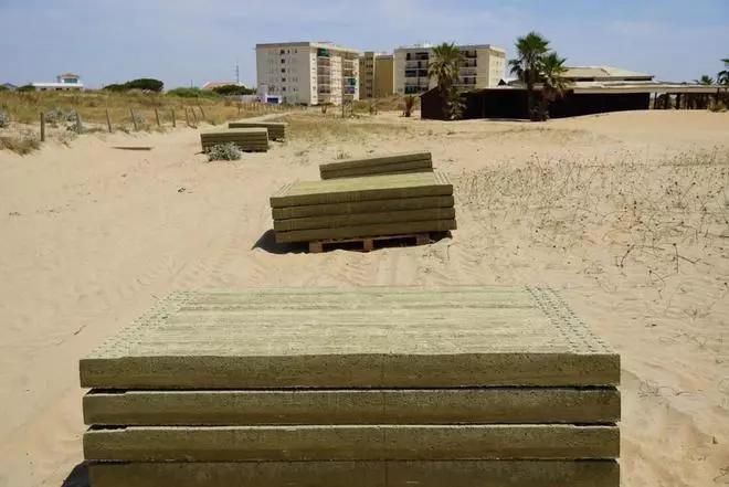 FOTOGALERÍA | Estos son los nuevos accesos que tendrá la playa urbana de Punta Umbría este verano