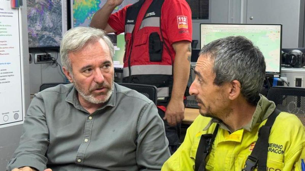 El presidente del Gobierno de Aragón, Jorge Azcón, en el Puesto de Mando Avanzado de las Peñas de Riglos durante la celebración del CECOPI el pasado jueves