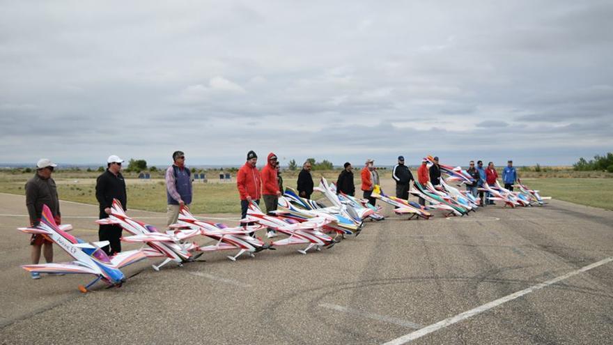 Aeromodelismo en Zamora | Pilotos de todo el mundo surcarán el cielo de Coreses