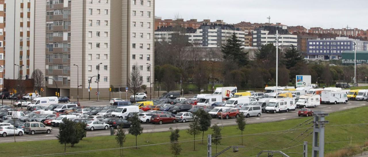 Vista del aparcamiento de la avenida de Portugal.
