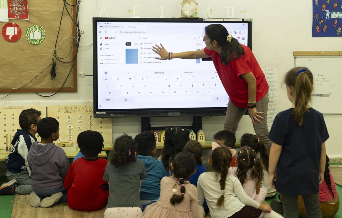 Un aula de Infantil con niños de diversas nacionalidades en Alicante