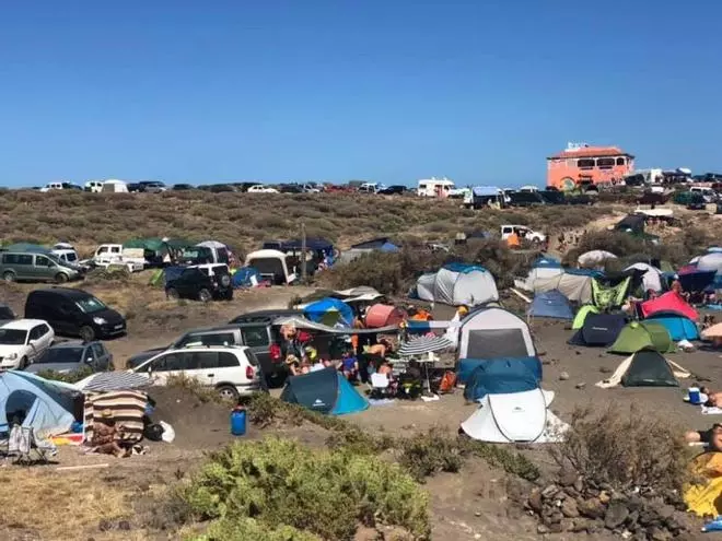 Denuncian el impacto ambiental de una acampada ilegal en Abades