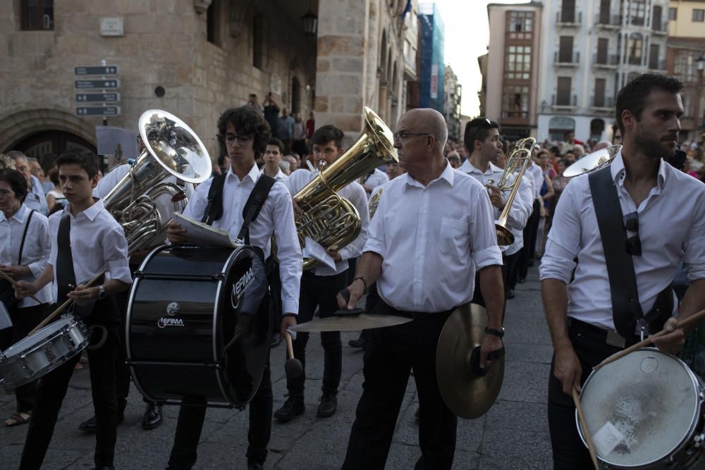 Procesion virgen del Tránsito