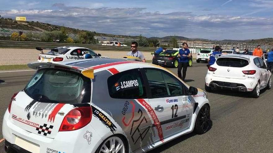 Juan Campos abandona en Valencia tras romper el cable del acelerador