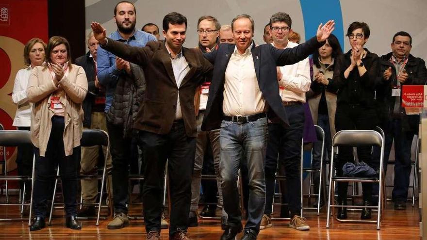 Gonzalo Caballero y Rafael Rodríguez Villarino, ayer, en Ourense.