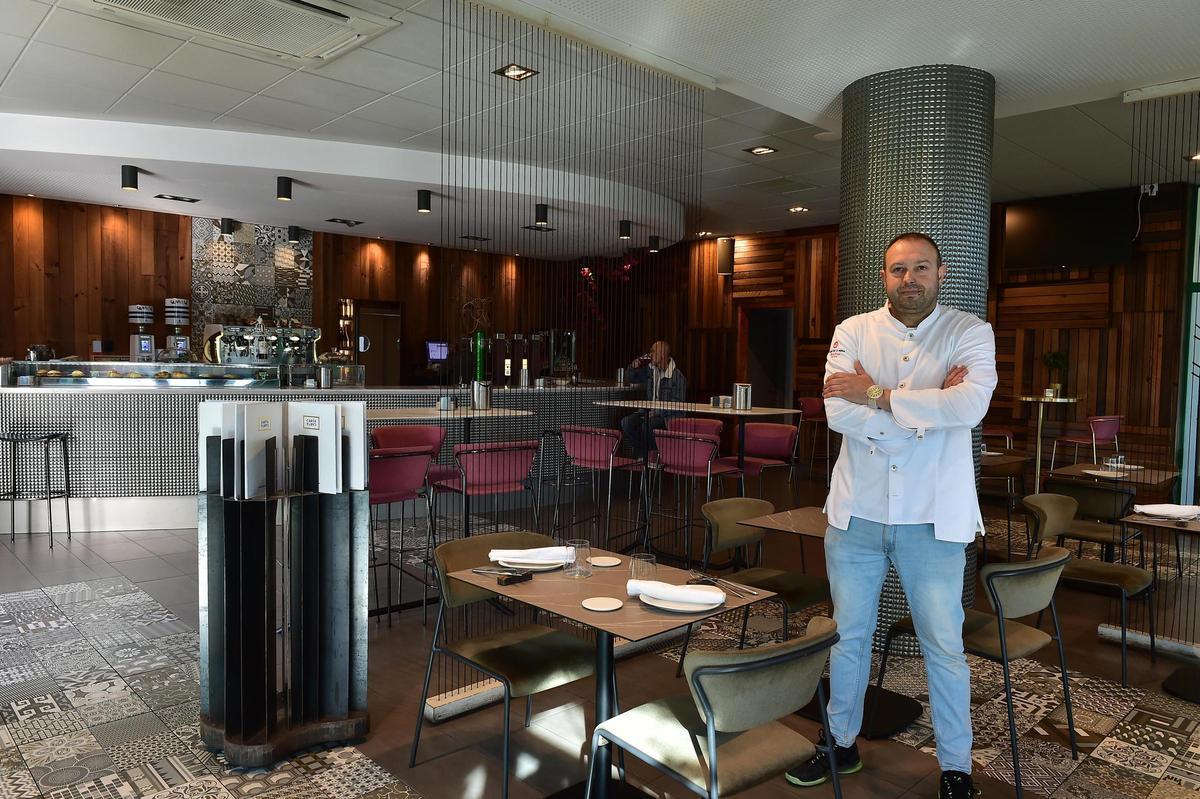 Juan José Piris, gerente y jefe de cocina de Parada de la Reina de Plasencia, recomendado por la guía Michelin.