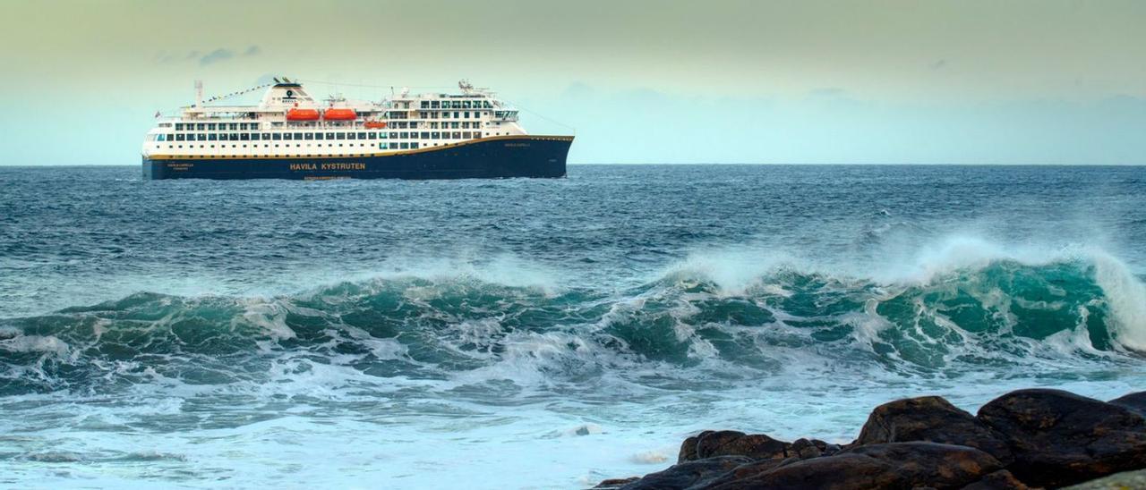 El “Havila Capella”, uno de los gemelos de los cruceros que tenían que haberse hecho en Vigo. / HAVILA