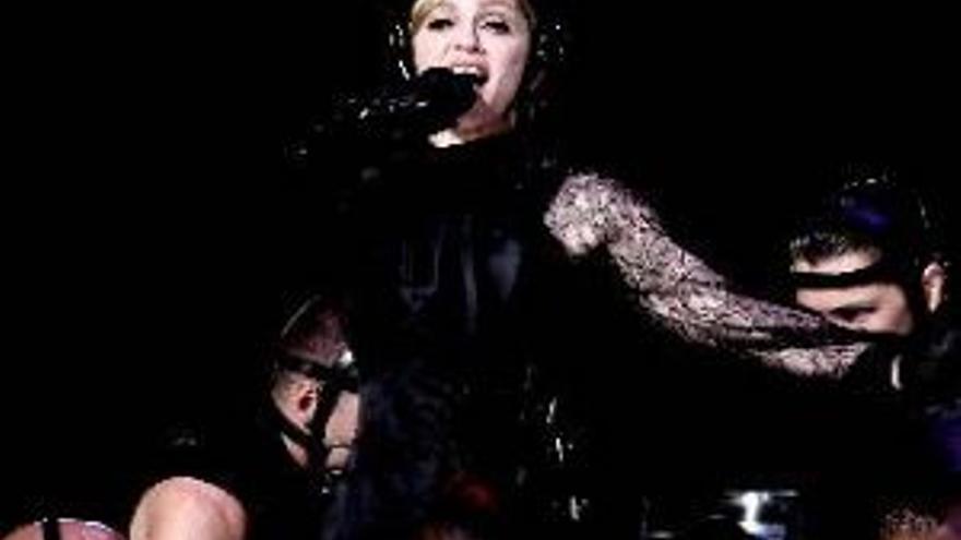 Madonna edita en DVD y cedé su polémica gira ´Confessions Tour´