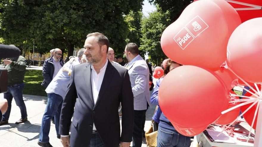 José Luis Ábalos, a primera hora de la tarde de hoy en Gijón.