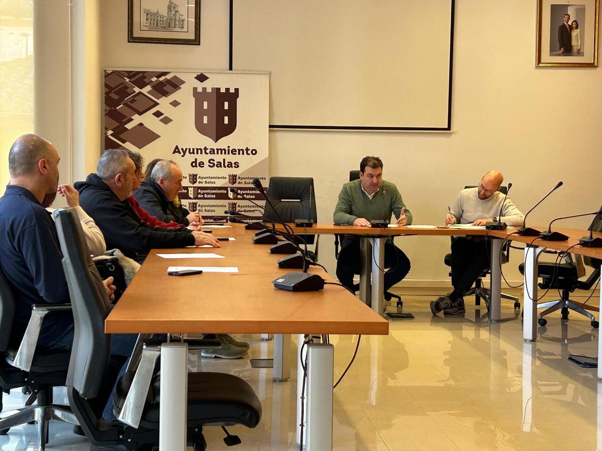 El alcalde de Salas, Sergio Hidalgo, durante el Pleno.