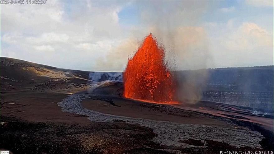 Una nueva erupción del Kilauea, en Hawái, provoca una sinfonía de colores