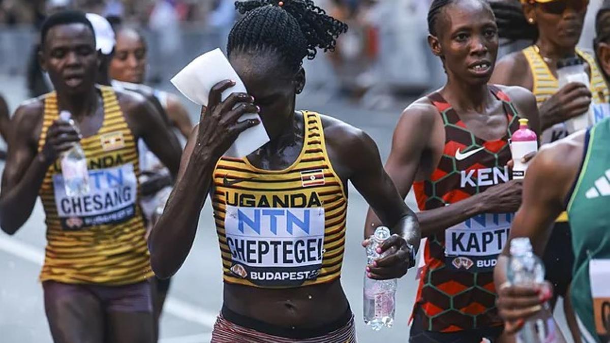 El presunto autor de la muerte de la atleta ugandesa Rebecca Cheptegei, el keniano Dickson Ndiema Maranganch, murió este lunes en el hospital de Eldoret (oeste de Kenia).