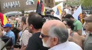 another-video-of-the-incident-with-the-telemadrid-cameraman-in-barcelona-earlier-in-whic