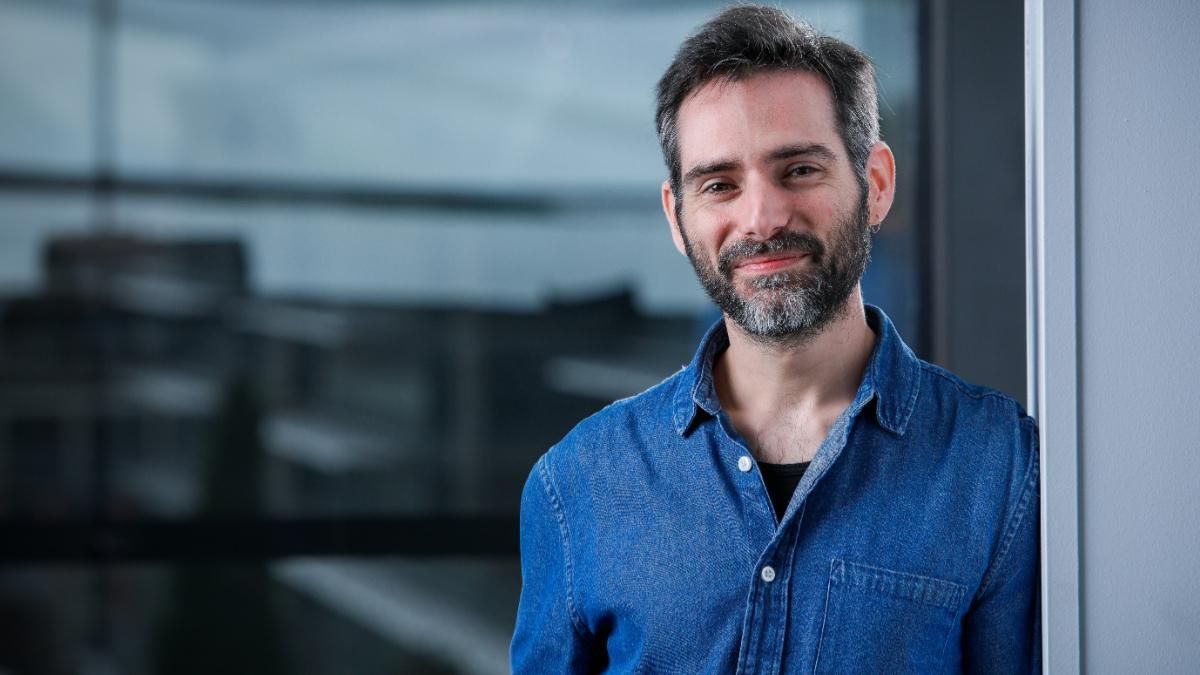 Toni Sánchez Bernal publica 'Atrapada en la oscuridad', un thriller adictivo que explora los aterradores secretos del Madrid más subterráneo.