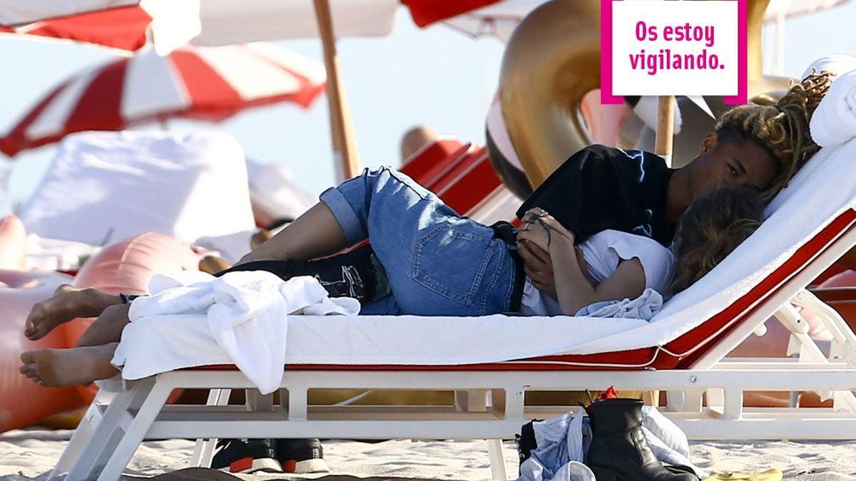 Jaden Smith, pendiente de la prensa en la playa de Miami