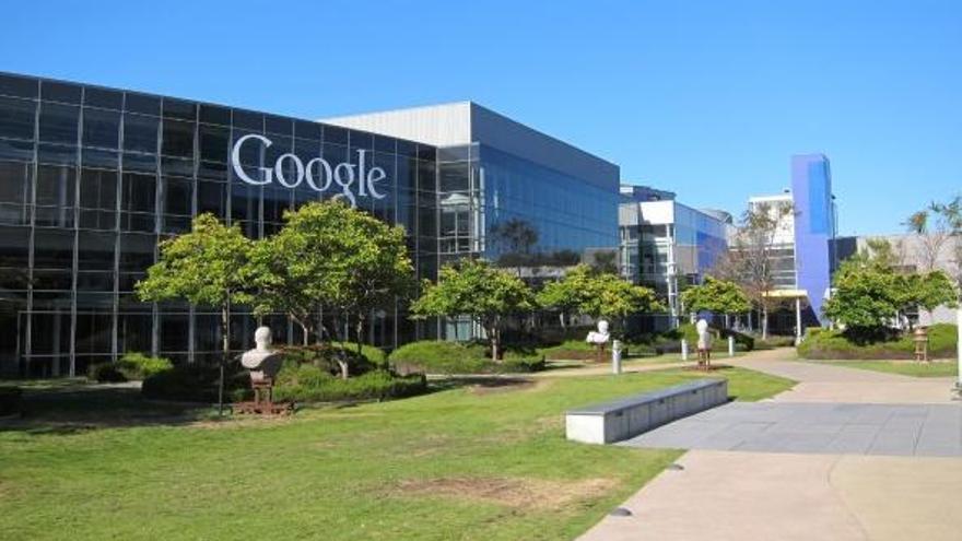 Multa a Google por transmitir datos personales sin permiso