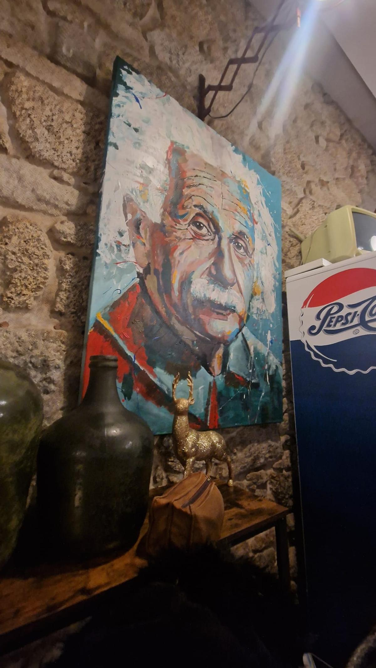 Un acrílico sobre lienzo, de 130 por 97 centímetros, en el que Luis F. Otero muestra la imagen del físico Albert Einstein.