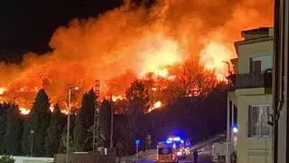 15 desalojados por un incendio que empezó con un castillo de fuegos artificiales en Teulada