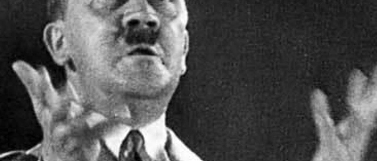 Adolf Hitler, durante uno de sus discursos.