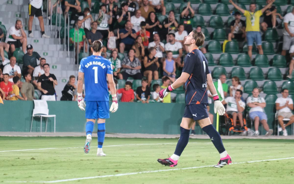 Las mejores imágenes del Elche CF - Parma Calcio 1913 del trofeo "Festa d´Elx"