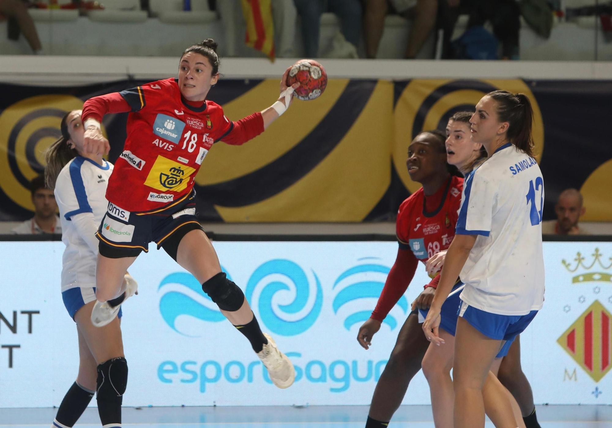 Todas las fotos del partido España - Grecia de balonmano femenino disputado en el Port de Sagunt