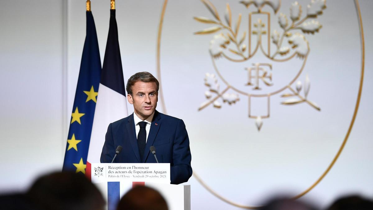 Macron anuncia un contrato de formación a los jóvenes con 500 euros al mes.