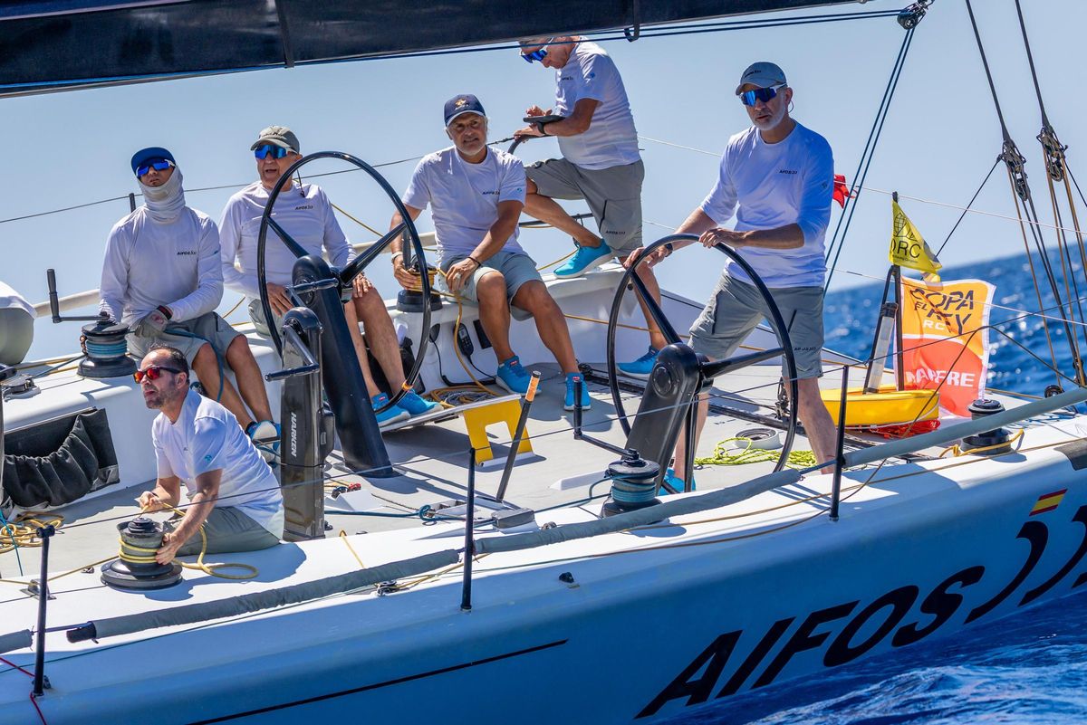 31 Julio 2025 - 43 Copa del Rey MAPFRE, Palma de Mallorca. El Rey Don Felipe a bordo del Aifos (clase ABANCA ORC 0) durante una de las pruebas disputadas este jueves