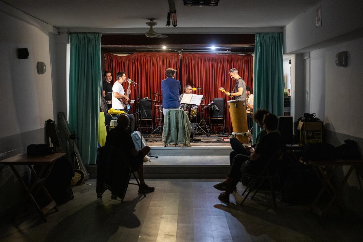 Jordi Évole ensaya con su grupo de rock Los Niños Jesús