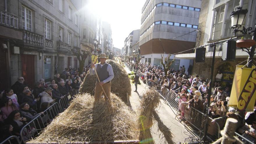 Una de las carrozas que participó en el desfile. |   // BERNABÉ