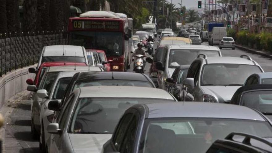 El impuesto de vehículos de tracción mecánica subirá un 3% y, según Hacienda, el incremento se aplicará a partir de 2013.