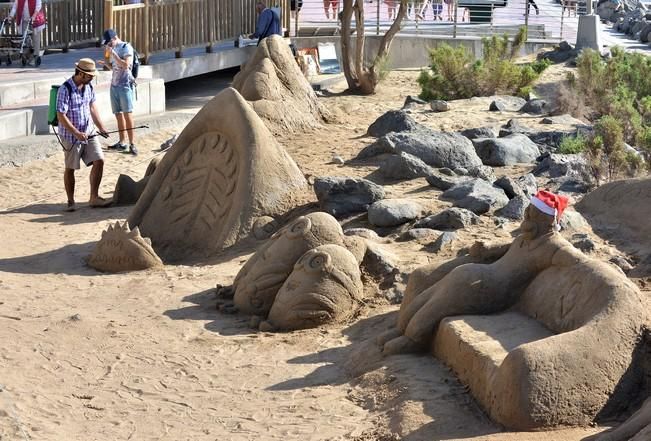 FIGURAS NAVIDEÑAS ARENA MASPALOMAS