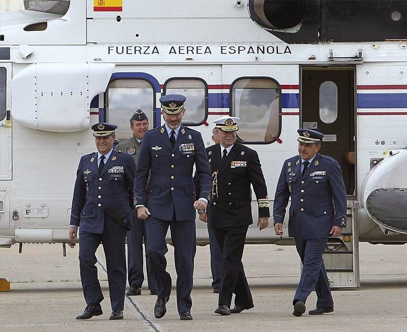 Fotogalería de la visita de Felipe VI a la Base Aérea de Zaragoza