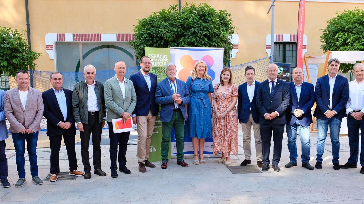 La jornada contó con una numerosa representación institucional y de cooperativas agroalimentarias.