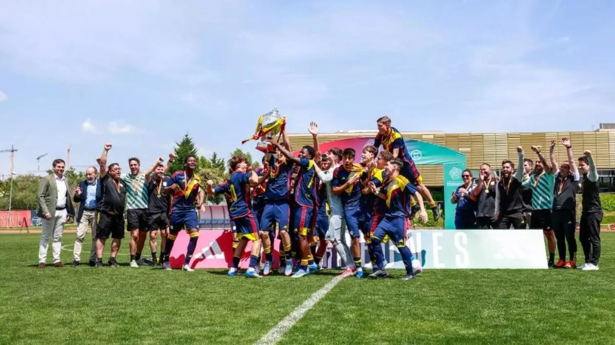 Catalunya sub 16 revalida el t赤tol i triomfa a Madrid en una final d*infart