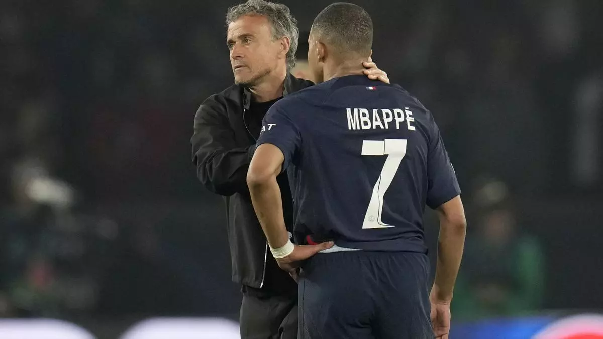 El PSG celebra desde la final de la Champions el fichaje de Mbapp谷 por el Real Madrid