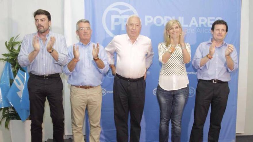 Margallo pide a los interventores &quot;un esfuerzo adicional&quot; estas elecciones