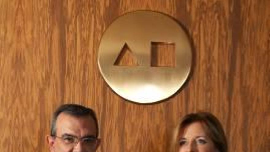 Roberto López y María Dolores Amorós en una imagen de 2010.