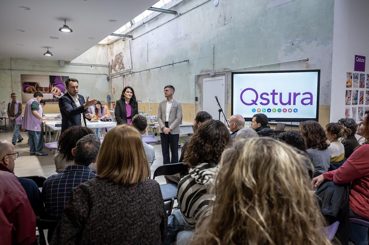 Presentació dels nous cicles formatius oficials de moda de Qstura, aquest divendres, a la Fàbrica Gassol-Monar de Salt.