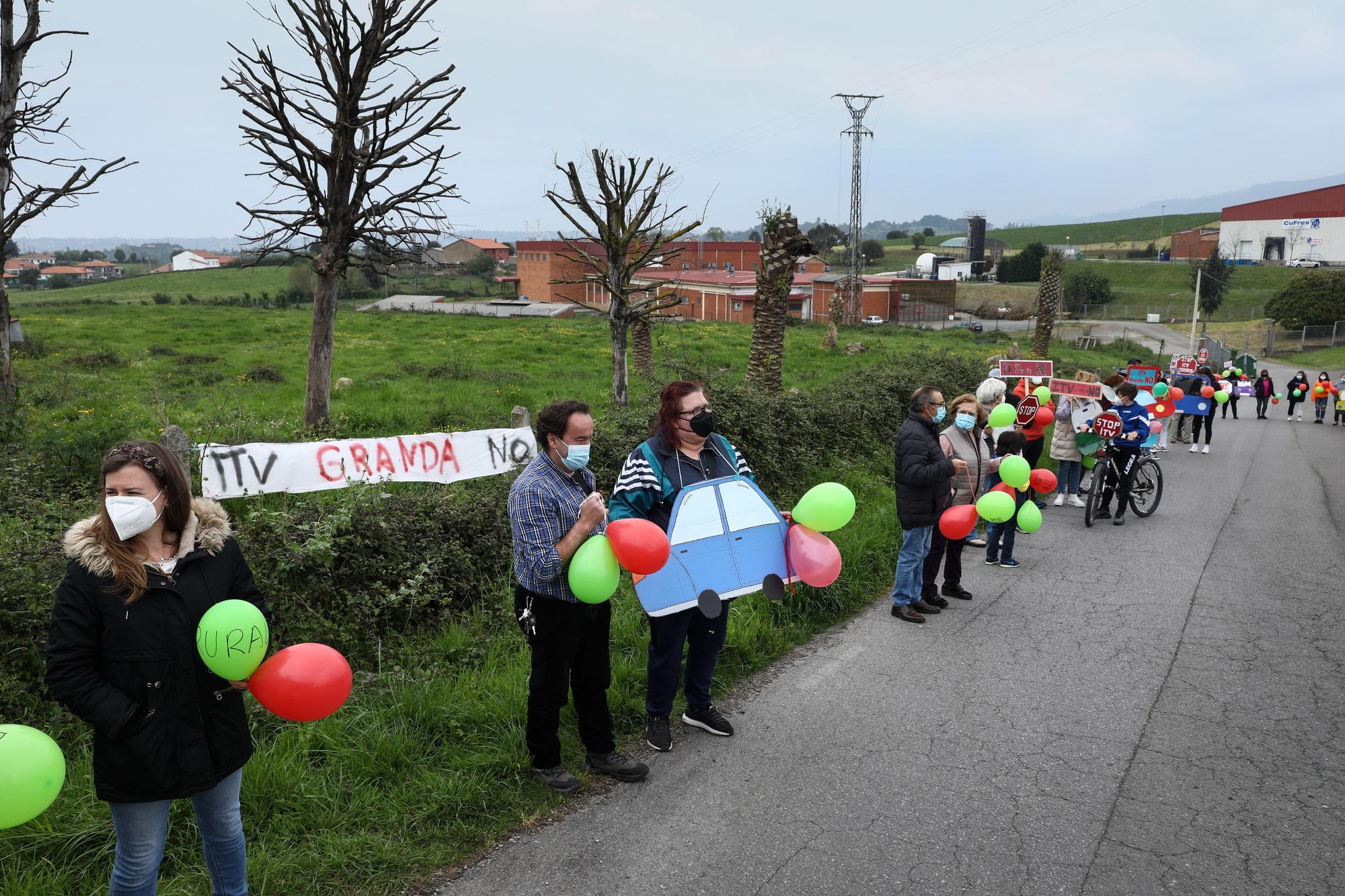 Nueva concentración en Granda contra la ITV