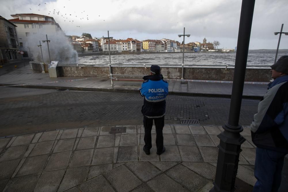 El temporal deja huella en la costa gozoniega