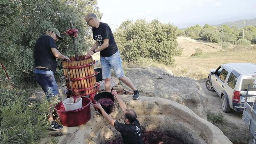 Vi a la pedra del Bages: Una petita empresa recupera les tines excavades a la roca de Navàs