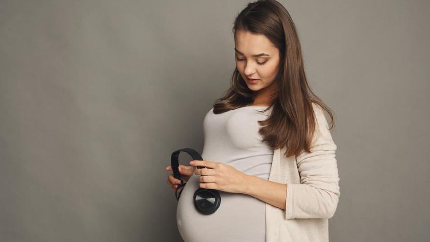 ¿Es bueno y útil poner música al feto en el embarazo?