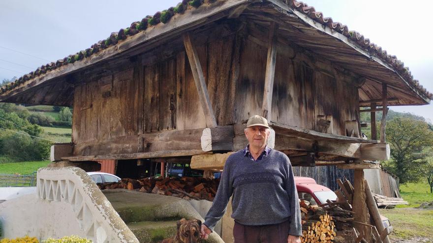 El hórreo de Villayo: una despensa de 400 años que guarda manzanas, fabes y leña para pasar el invierno