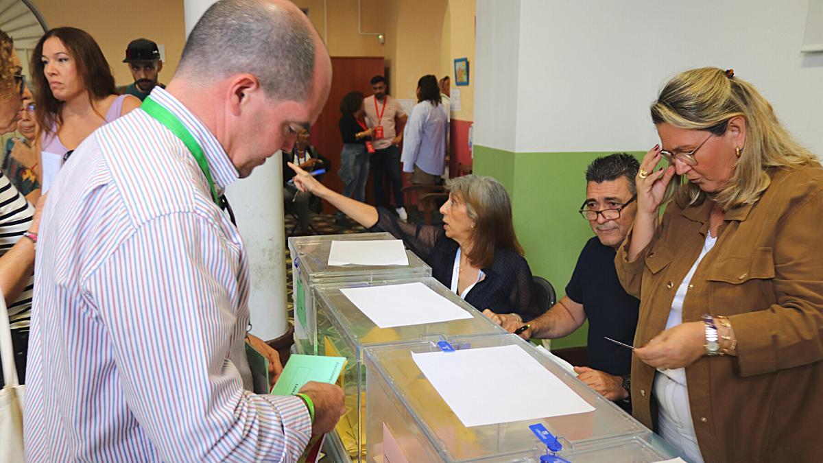 Alejandro Gómez, candidato de VOX a la Alcaldía de Santa Cruz.