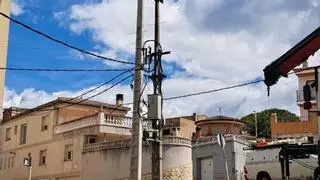 Endesa retira el transformador aeri del barri de Montilivi de Girona