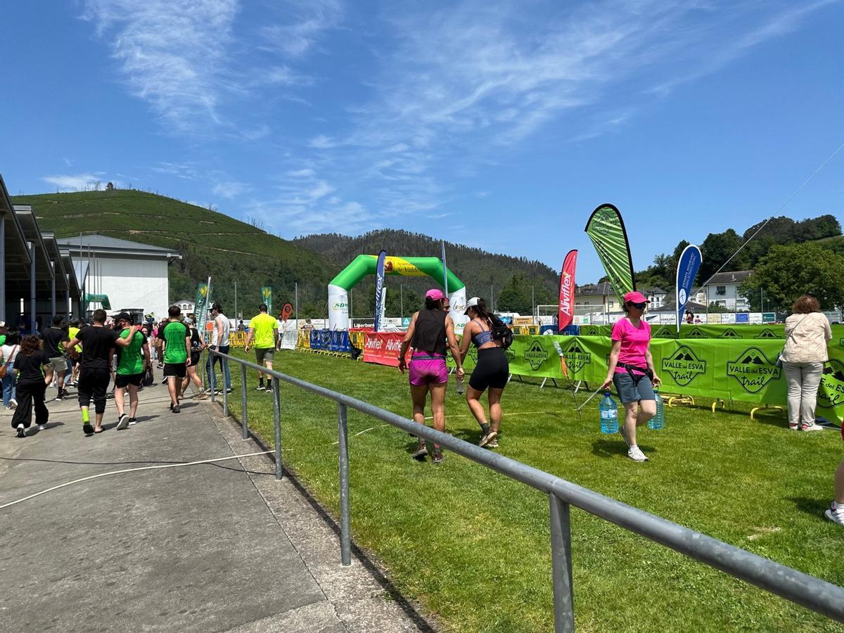 En imágenes: ambiente el Trail Valle del Esva, en Trevías, en una jornada marcada por el calor